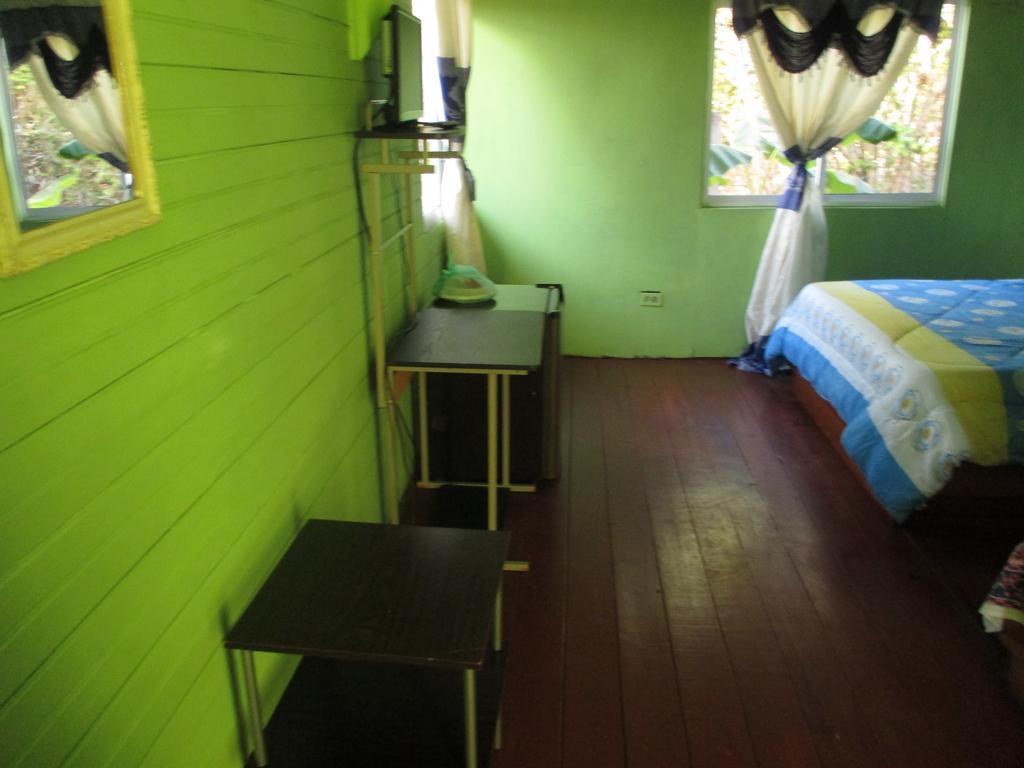 Hotel Flemming Tree Providencia Island Екстериор снимка