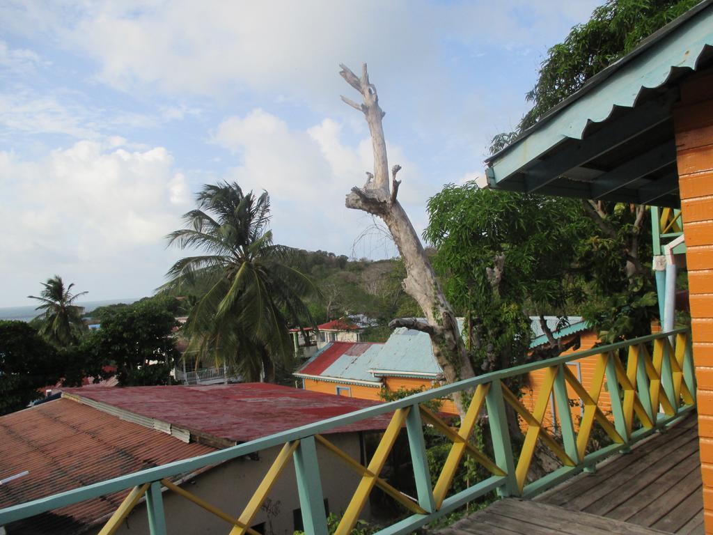 Hotel Flemming Tree Providencia Island Екстериор снимка