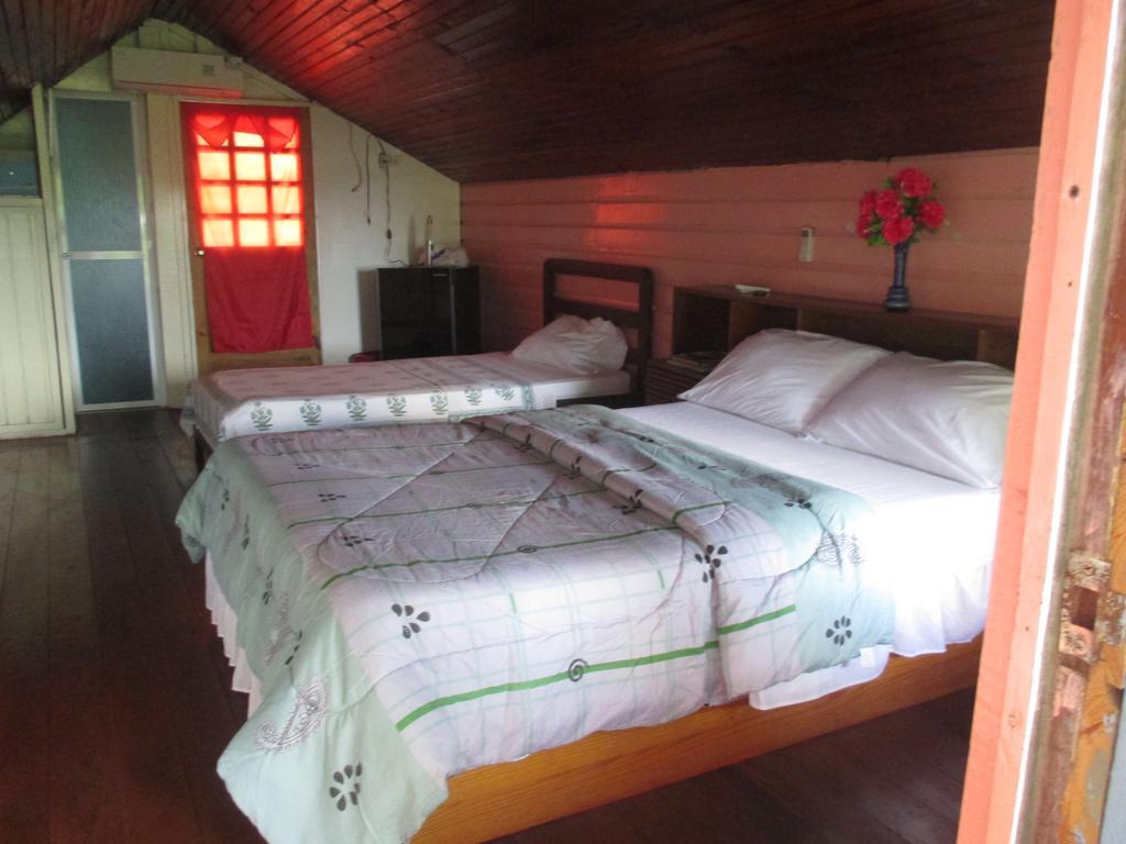 Hotel Flemming Tree Providencia Island Екстериор снимка